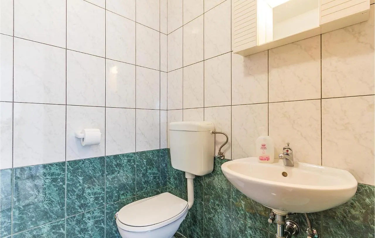 1 Bedroom Stunning Apartment In Pula 0*,